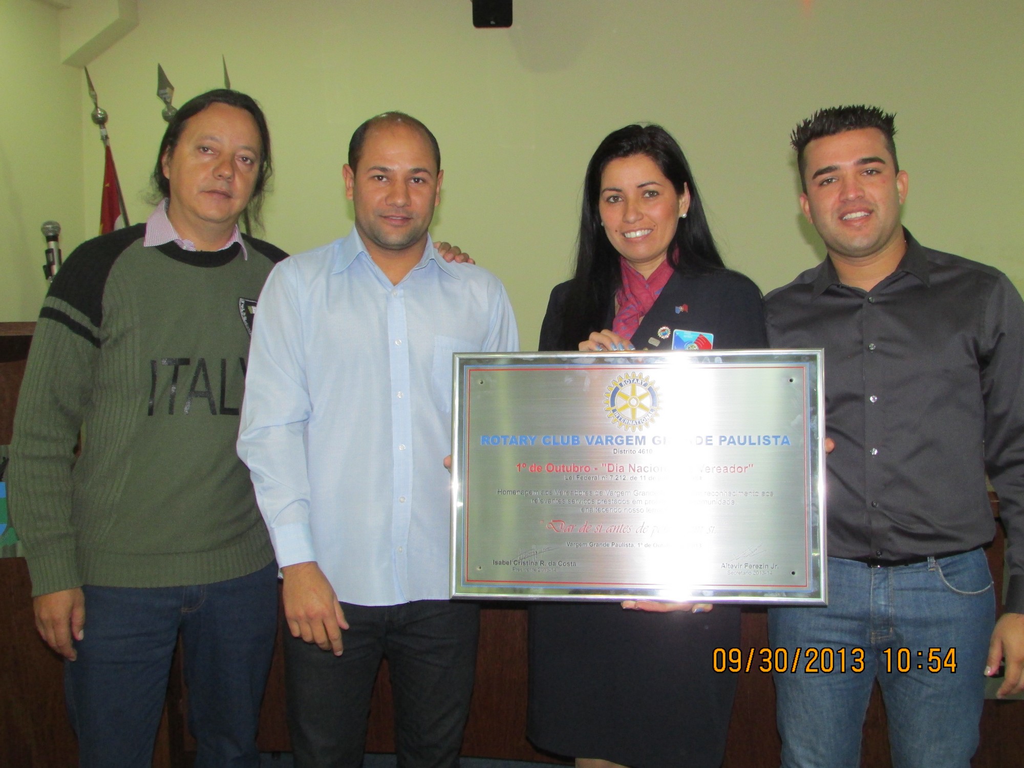 Vereadores Lucimar, Serginho e Welington e a Presidente do Rotary Isabel Cristina