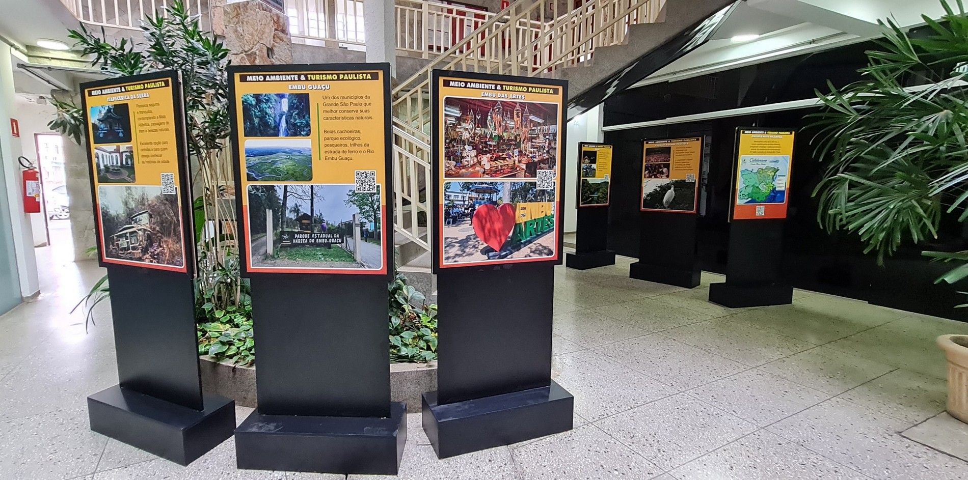 Mostra Cultural 'Meio Ambiente & Turismo Paulista' na Câmara Municipal